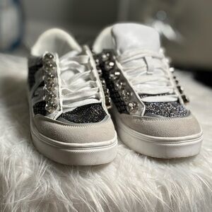 Elegant Black and White Women's Sneakers